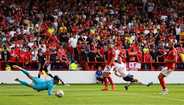 Dejan Kulusevski watches his shot go just wide of Henderson’s post.